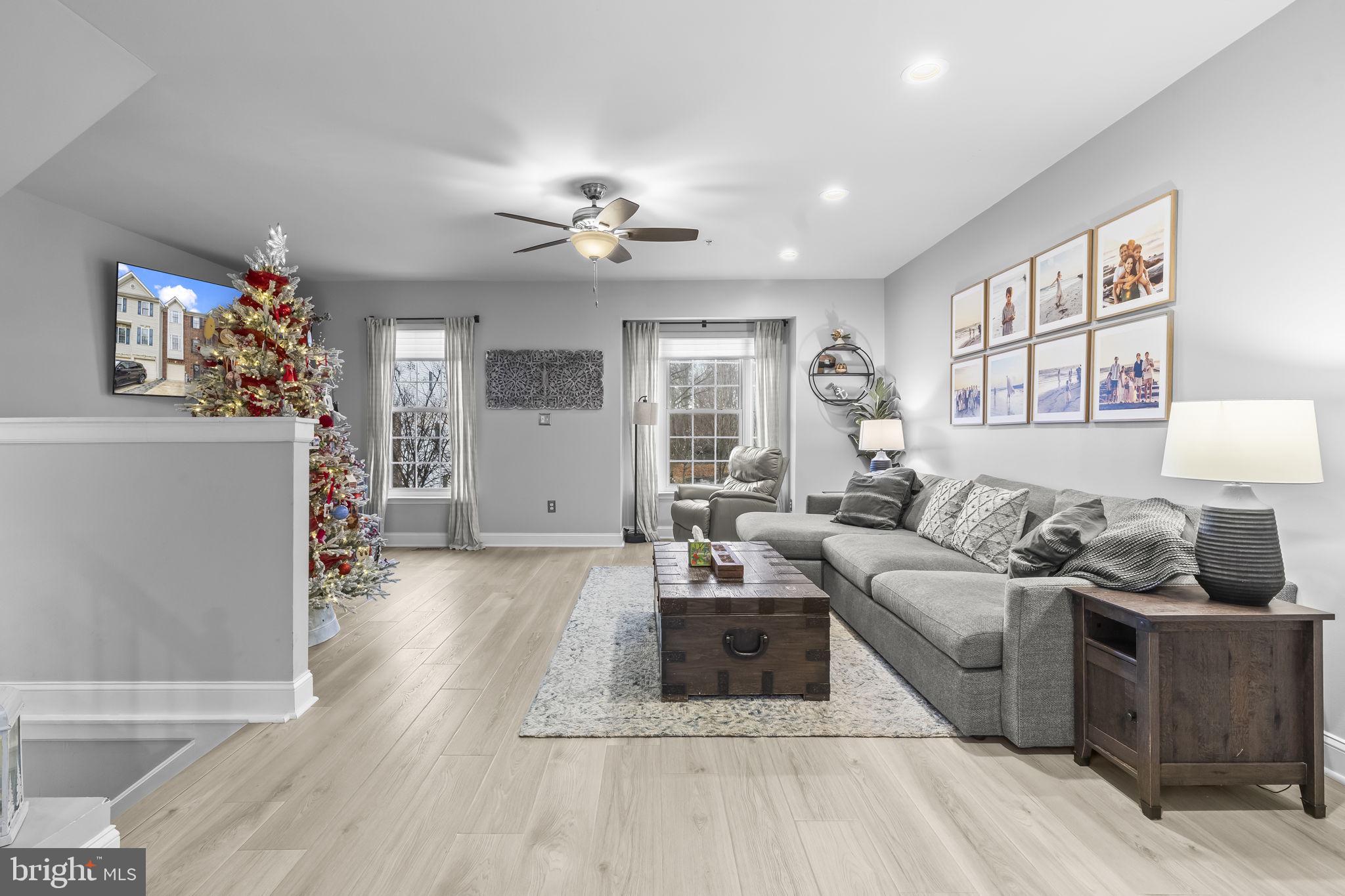 RIVER OAKS - Residential