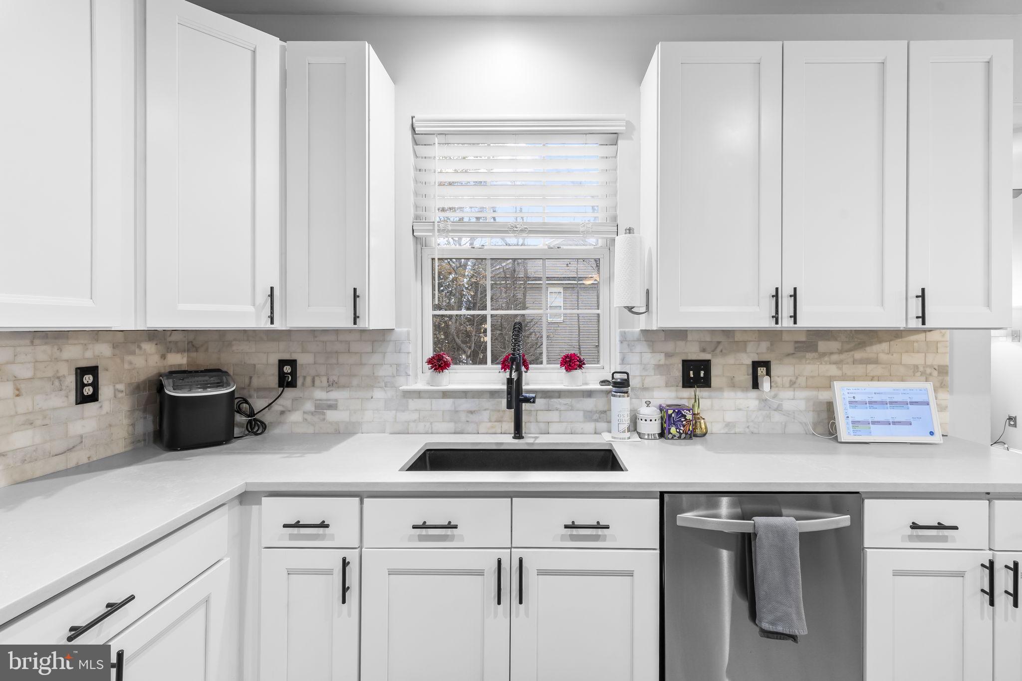 RIVER OAKS - Residential