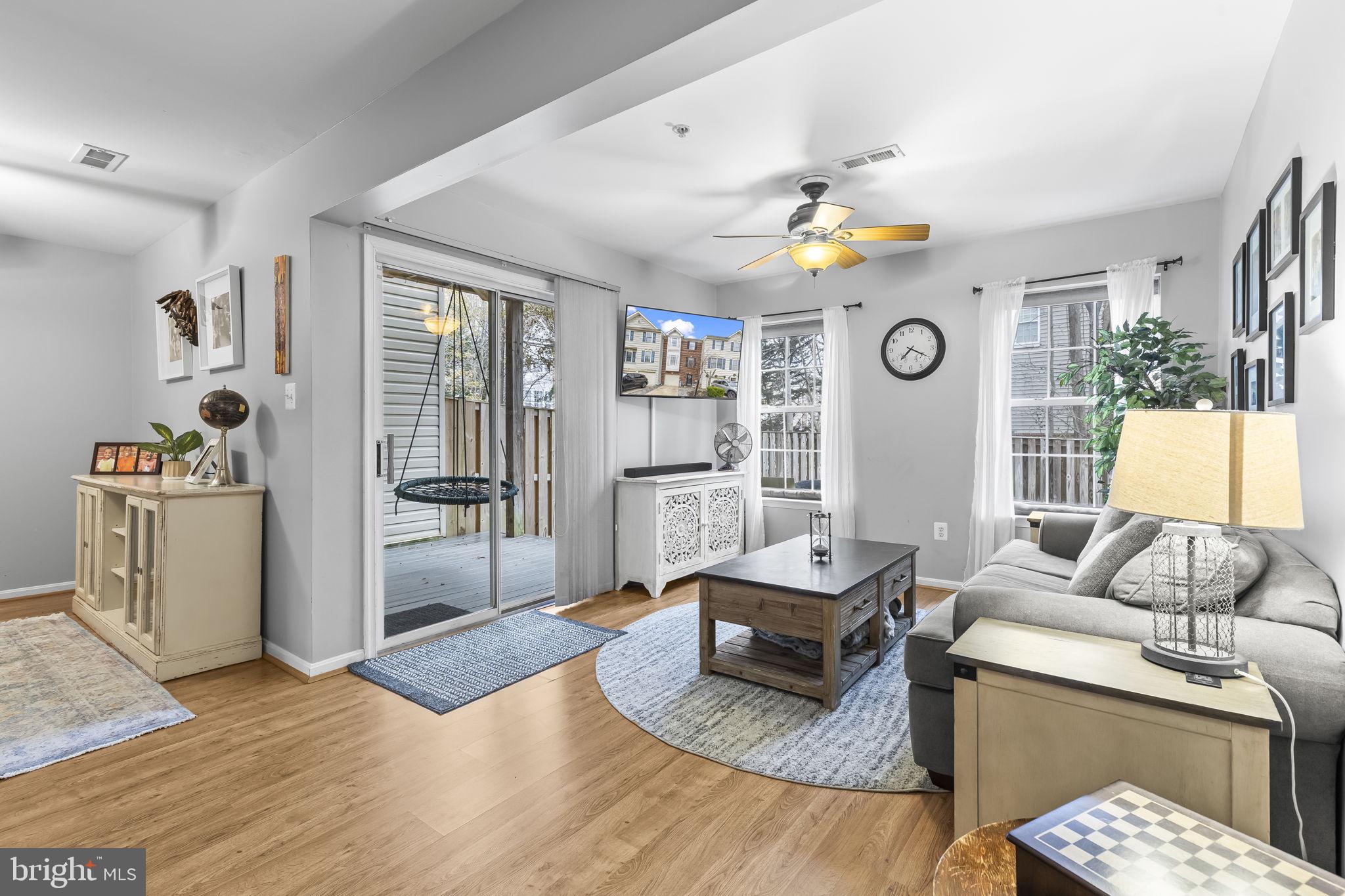 RIVER OAKS - Residential