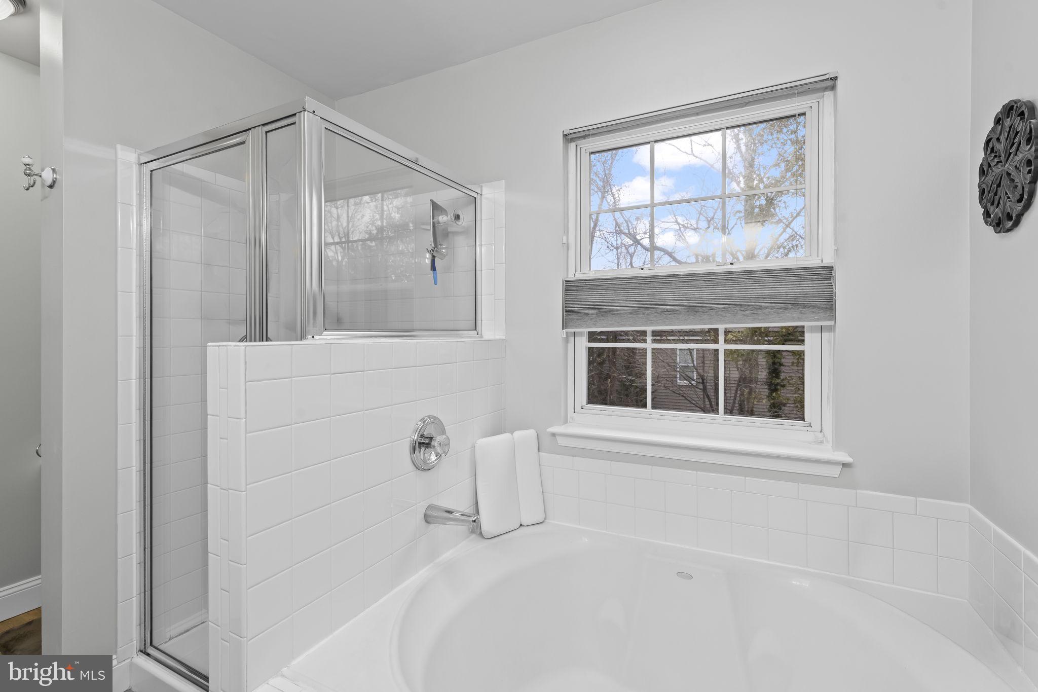 RIVER OAKS - Residential