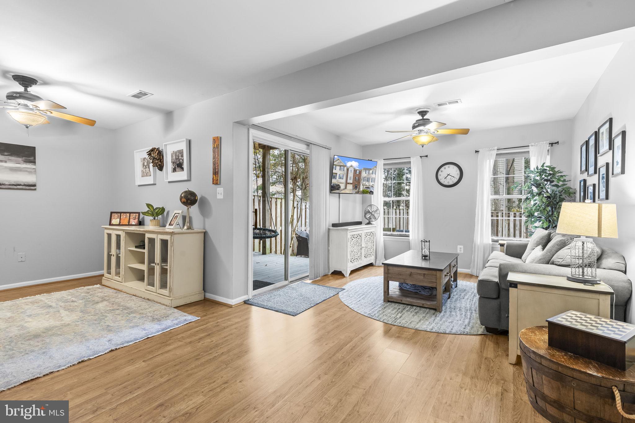 RIVER OAKS - Residential