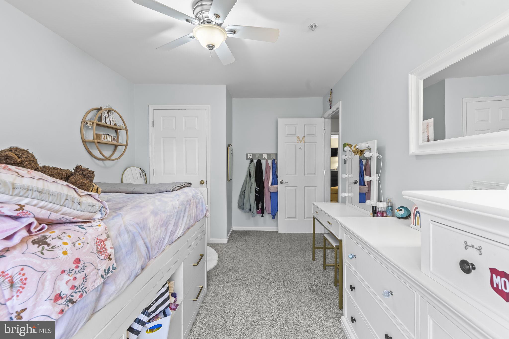 RIVER OAKS - Residential