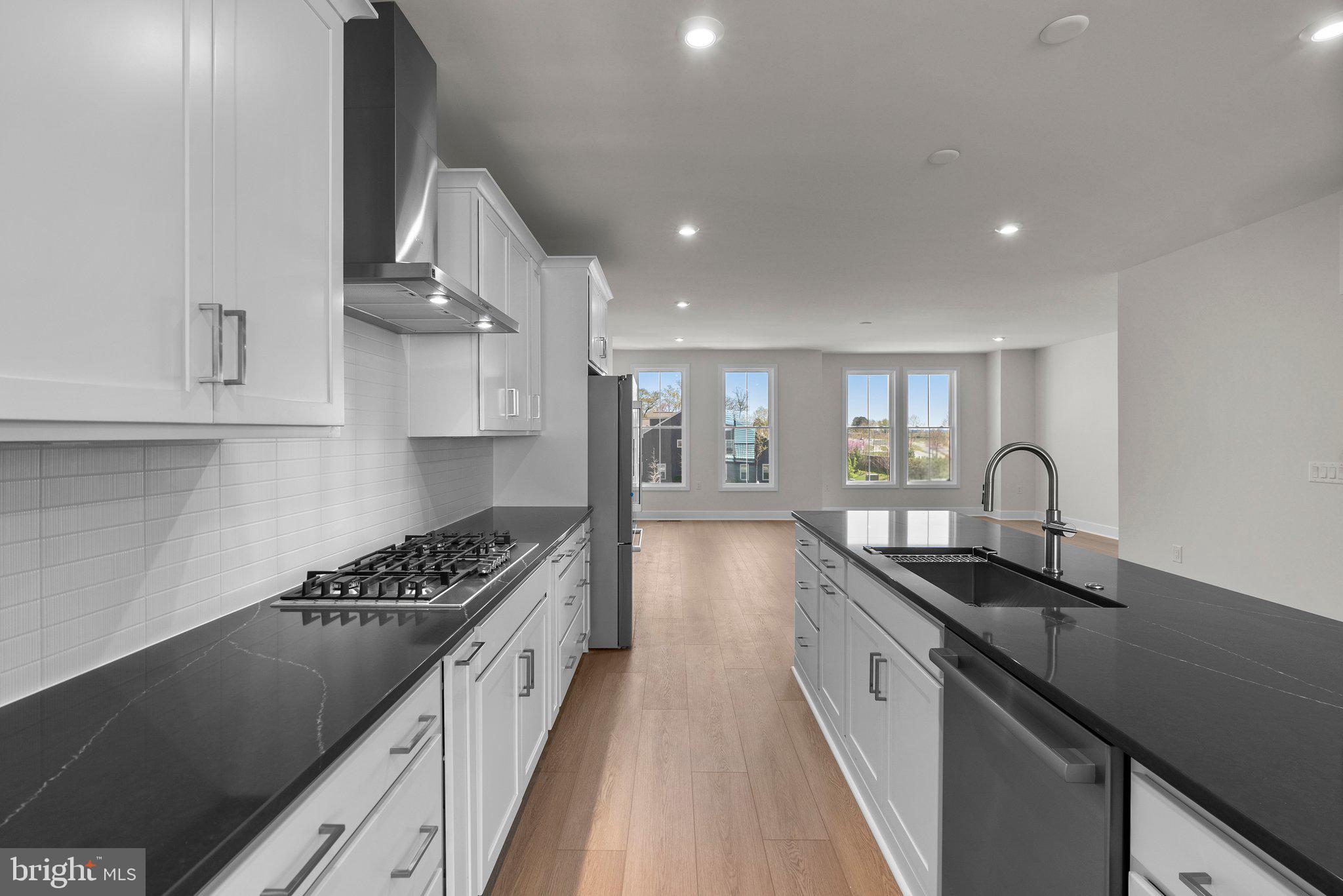 LEXINGTON 7 - Residential