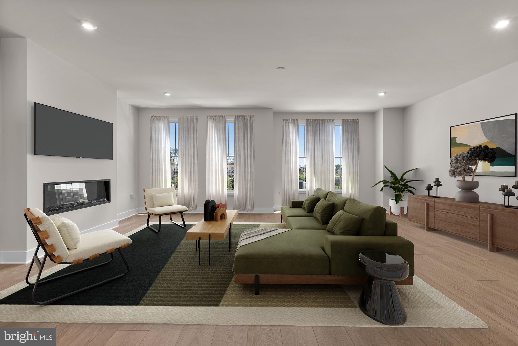 44510 LOWESTOFT SQUARE 21