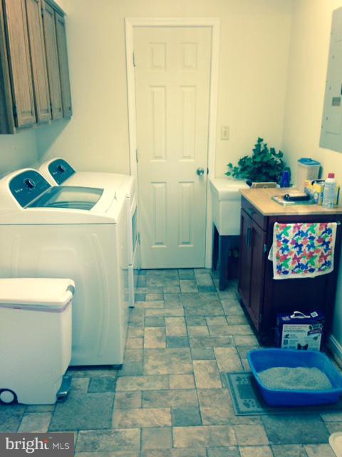 MEADFIELD - Residential