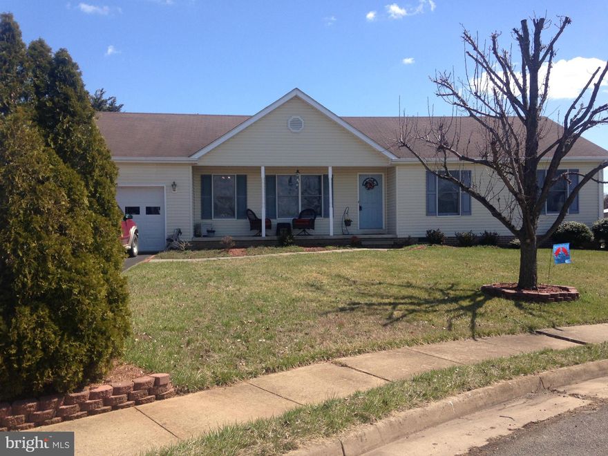 OPEN HOUSE 4/26, 12-3 PM...NEW PRICE!  EXCEPTIONAL, MOVE-IN READY RAMBLER IN CUL DE SAC. HOME NEEDS NOTHING! NEW PAINT, NEW CULLIGAN WATER TREATMENT SYSTEM, UPDATED KIT, S/S APPLIANCES, LG PANTRY, LAUNDRY ROOM, OVERSIZED GARAGE W/WORKBENCH & SHELVING ALL CONVEY. ALL TVS & LAWN MOWER CONVEY. LARGE 16X12 REAR DECK AND SHED IN BACK. NO HOA FEES.