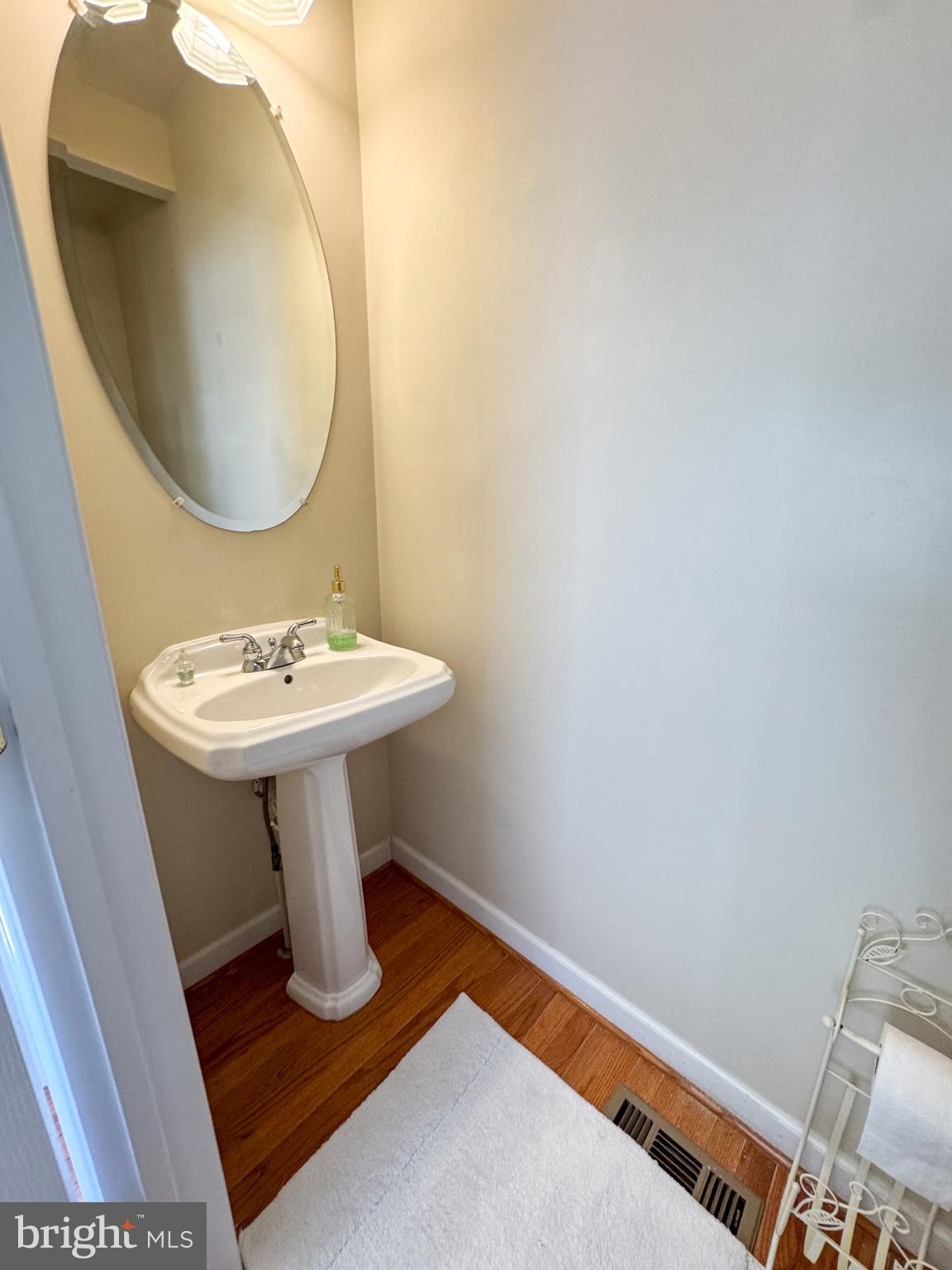 HIDDEN CREEK - Residential Lease