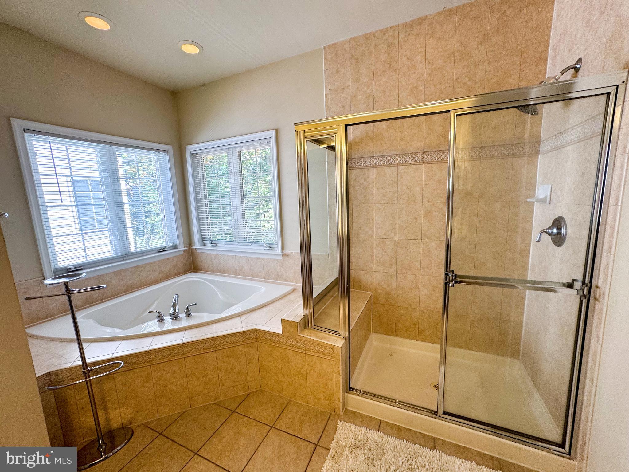 HIDDEN CREEK - Residential Lease