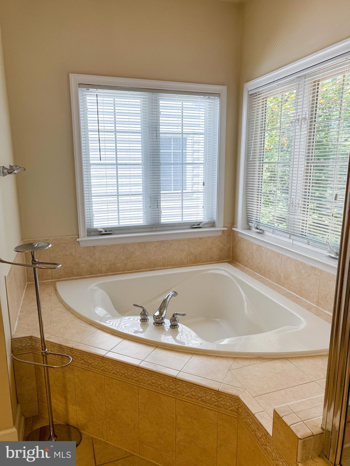 HIDDEN CREEK - Residential Lease