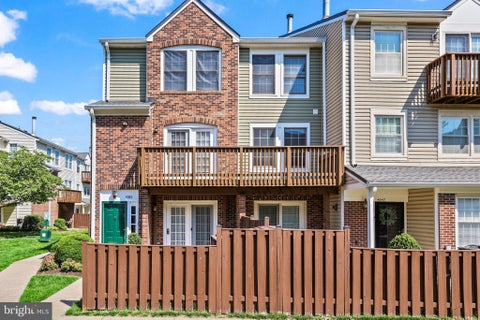 Townhouse For Rent - 4045 Chetham Way<br/> WOODBRIDGE, VA 22192