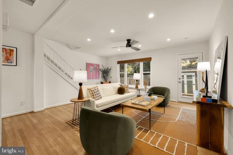 30 ANCELL STREET ALEXANDRIA VA 22305