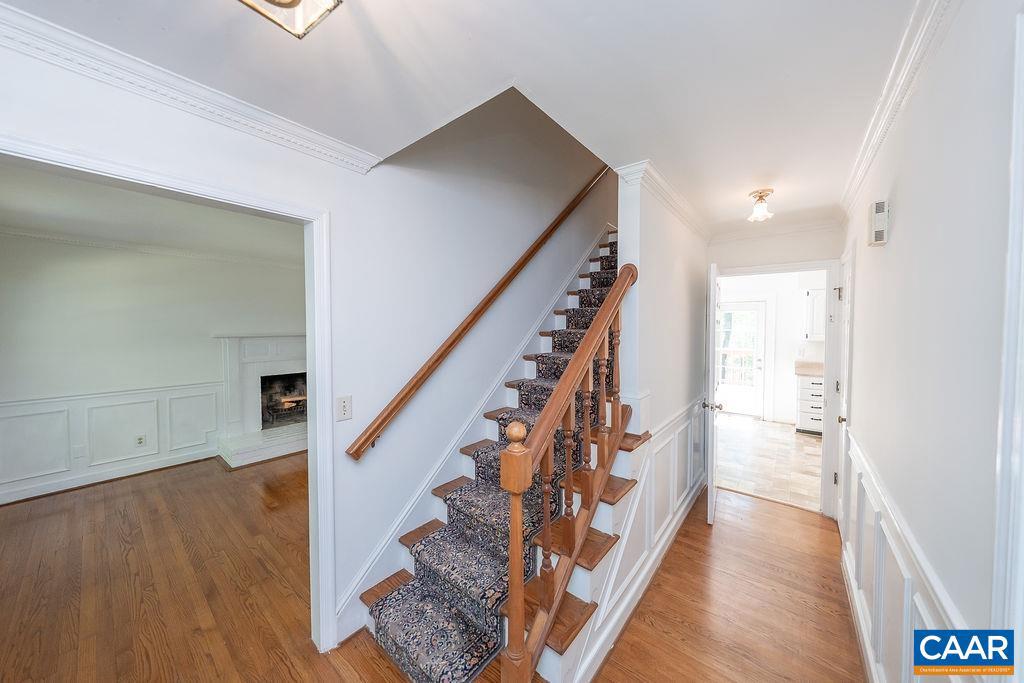 THE VILLAGE SQUARE - Residential