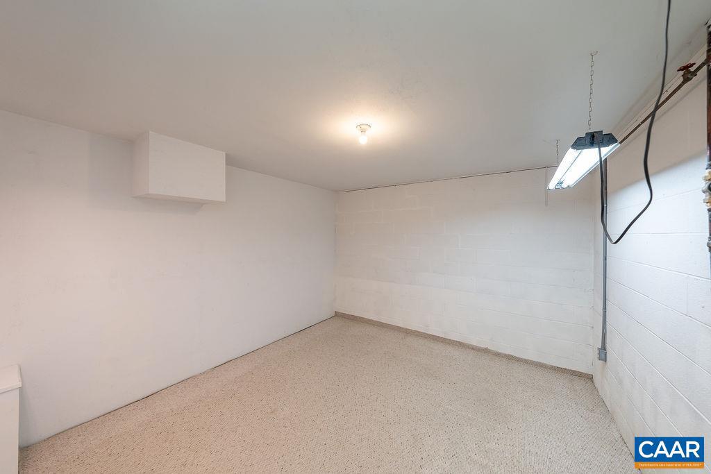 THE VILLAGE SQUARE - Residential