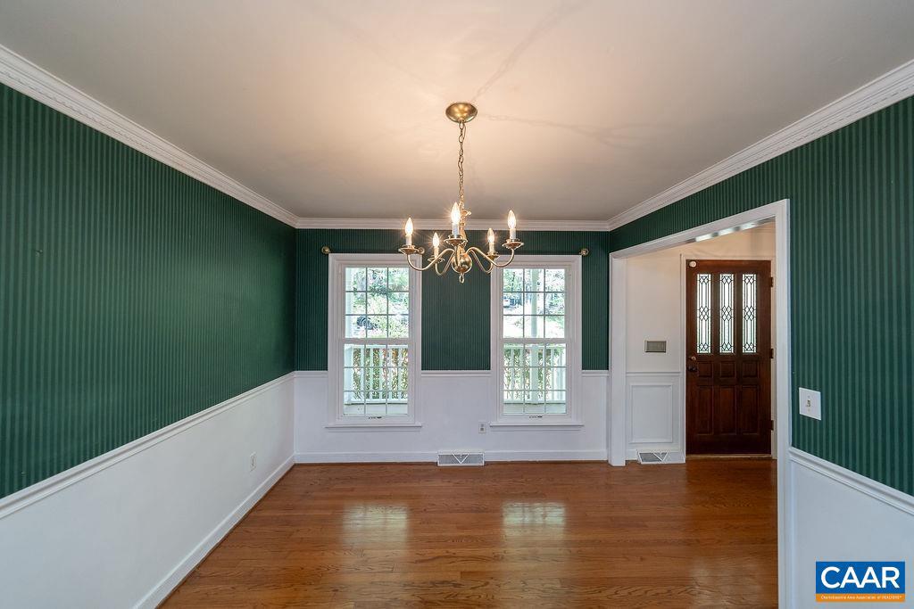 THE VILLAGE SQUARE - Residential