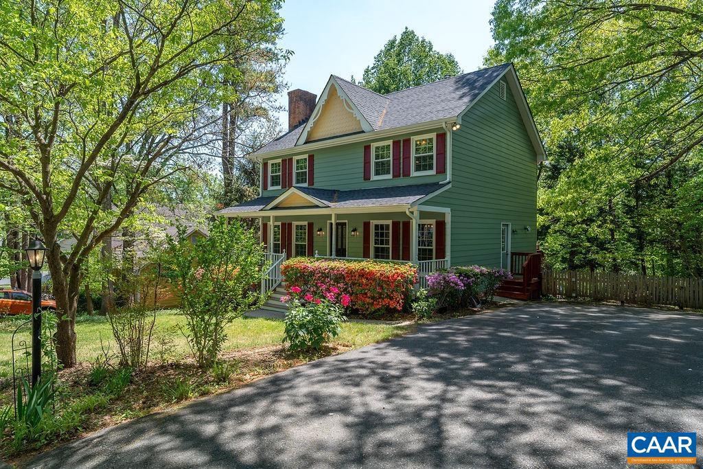 THE VILLAGE SQUARE - Residential