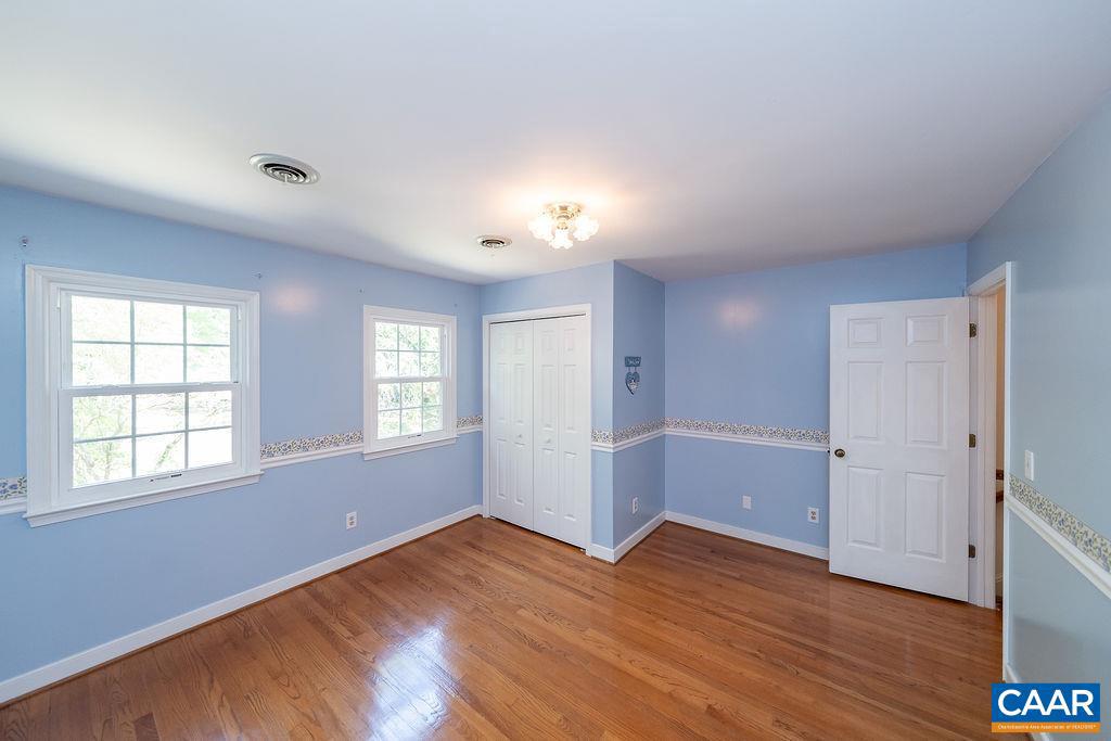 THE VILLAGE SQUARE - Residential