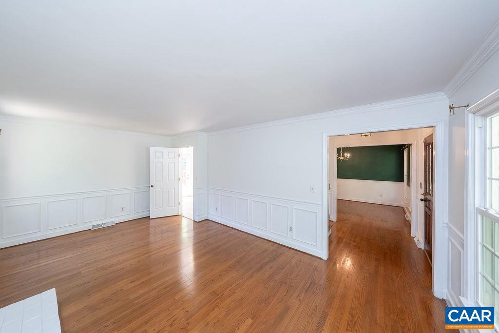 THE VILLAGE SQUARE - Residential