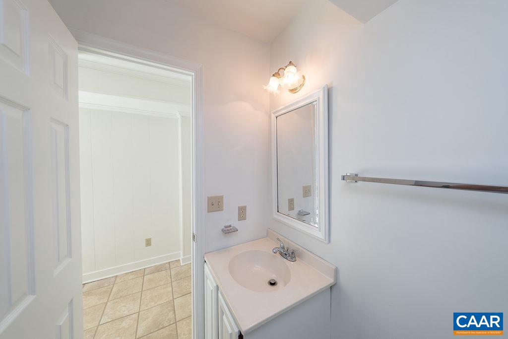 THE VILLAGE SQUARE - Residential