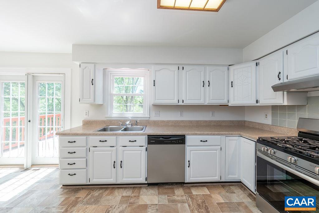 THE VILLAGE SQUARE - Residential