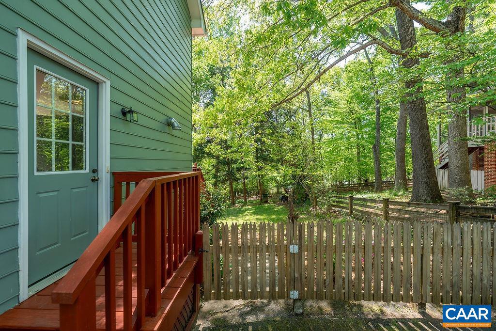 THE VILLAGE SQUARE - Residential