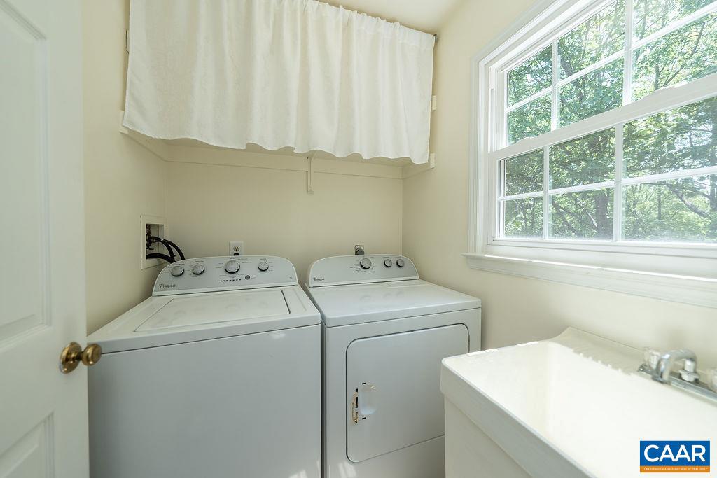 THE VILLAGE SQUARE - Residential