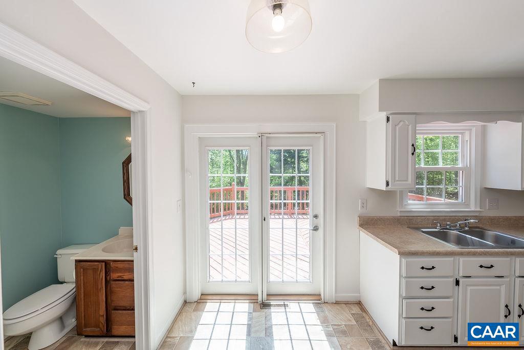 THE VILLAGE SQUARE - Residential