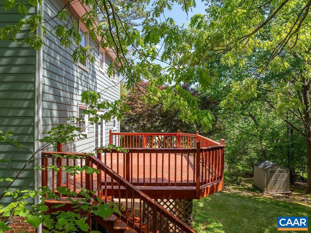 THE VILLAGE SQUARE - Residential