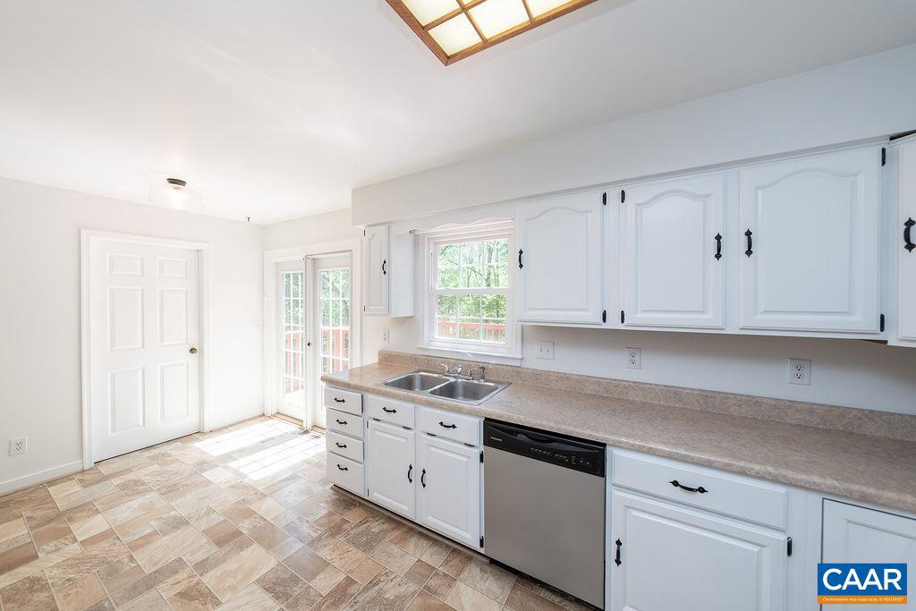 THE VILLAGE SQUARE - Residential