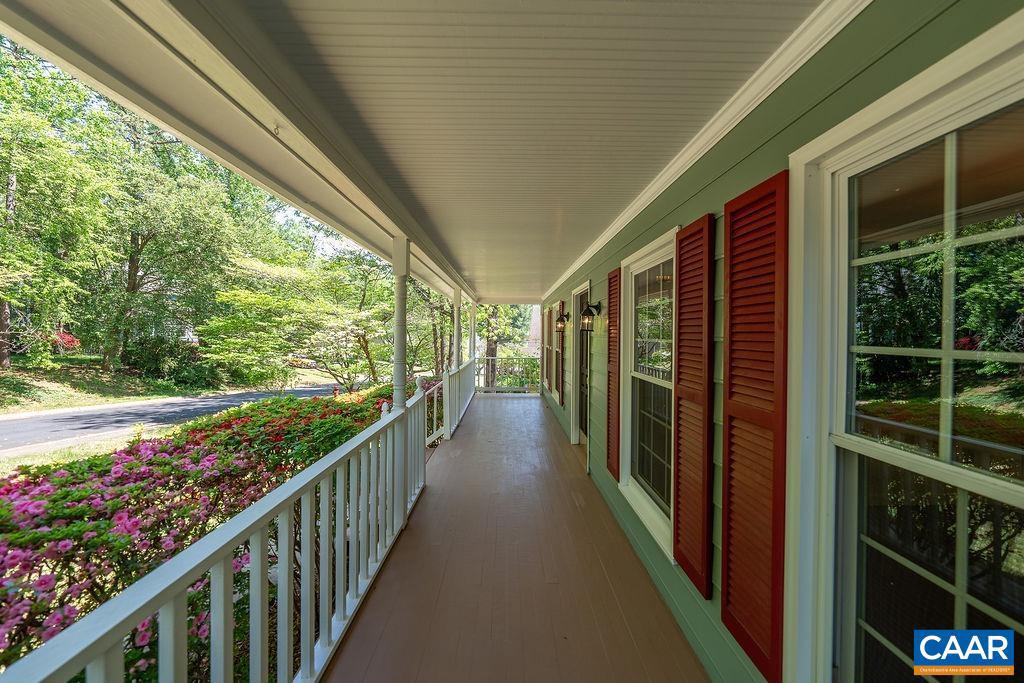 THE VILLAGE SQUARE - Residential