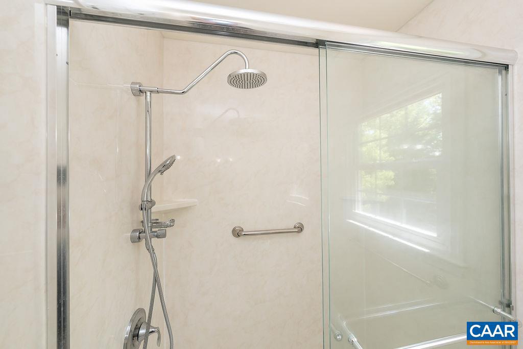 THE VILLAGE SQUARE - Residential