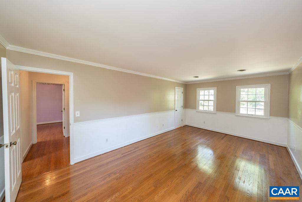 THE VILLAGE SQUARE - Residential