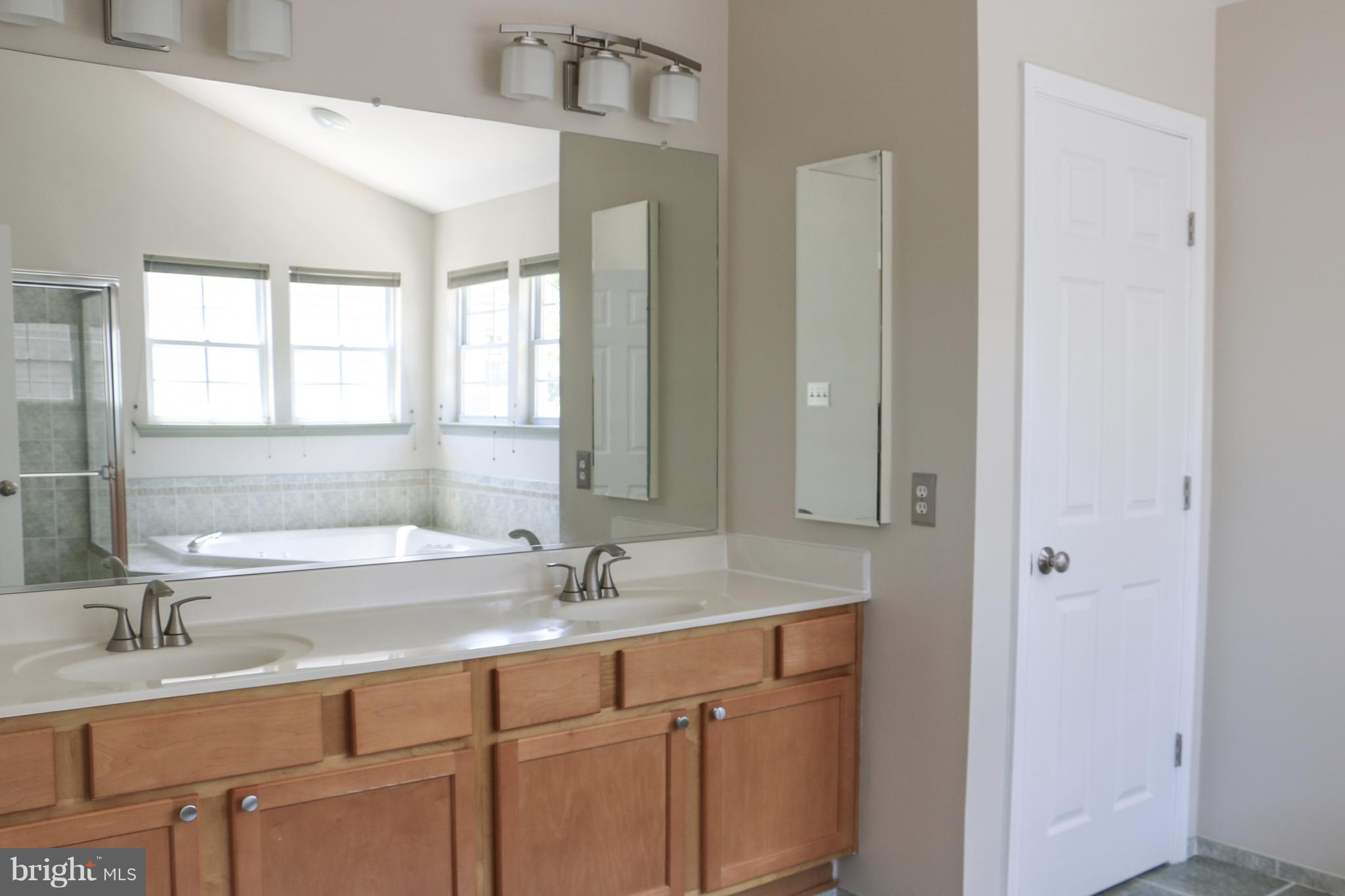 MOUNT HEBRON - Residential