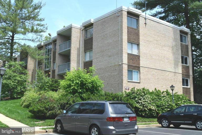 YORKTOWNE SQUARE - Residential Lease