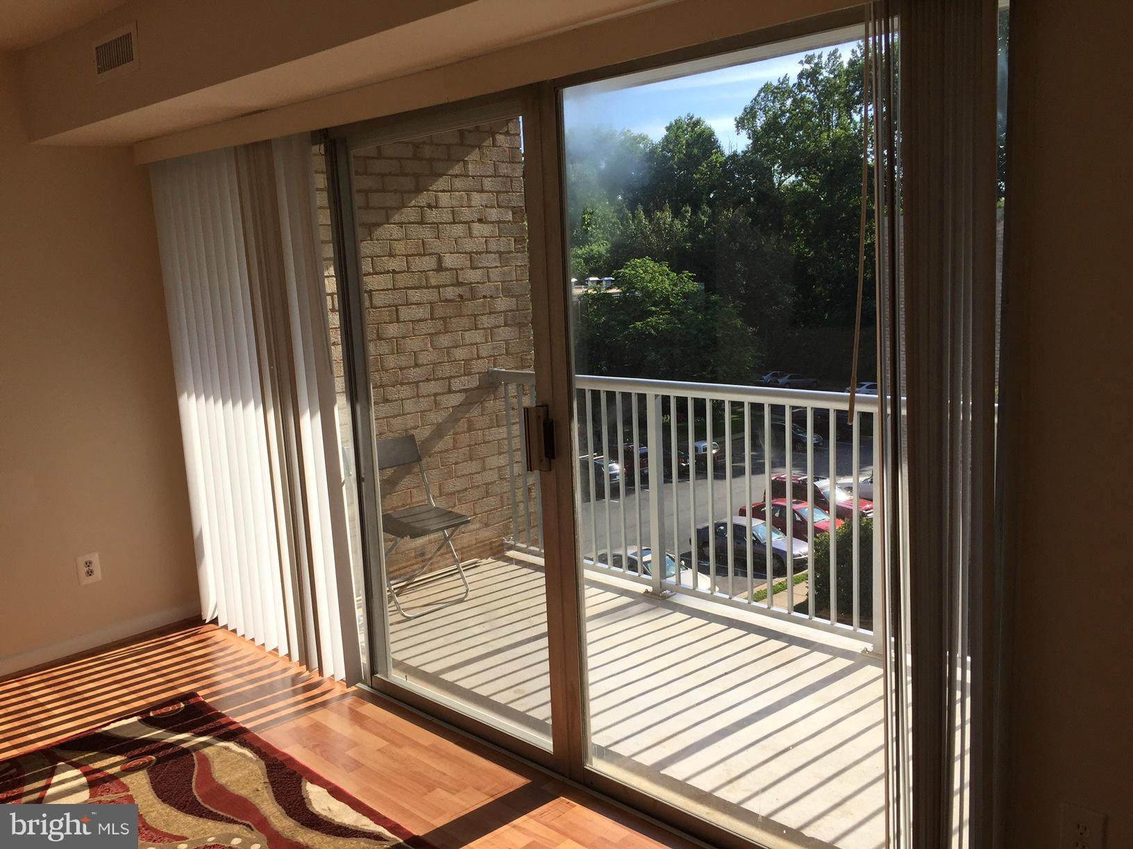 YORKTOWNE SQUARE - Residential Lease