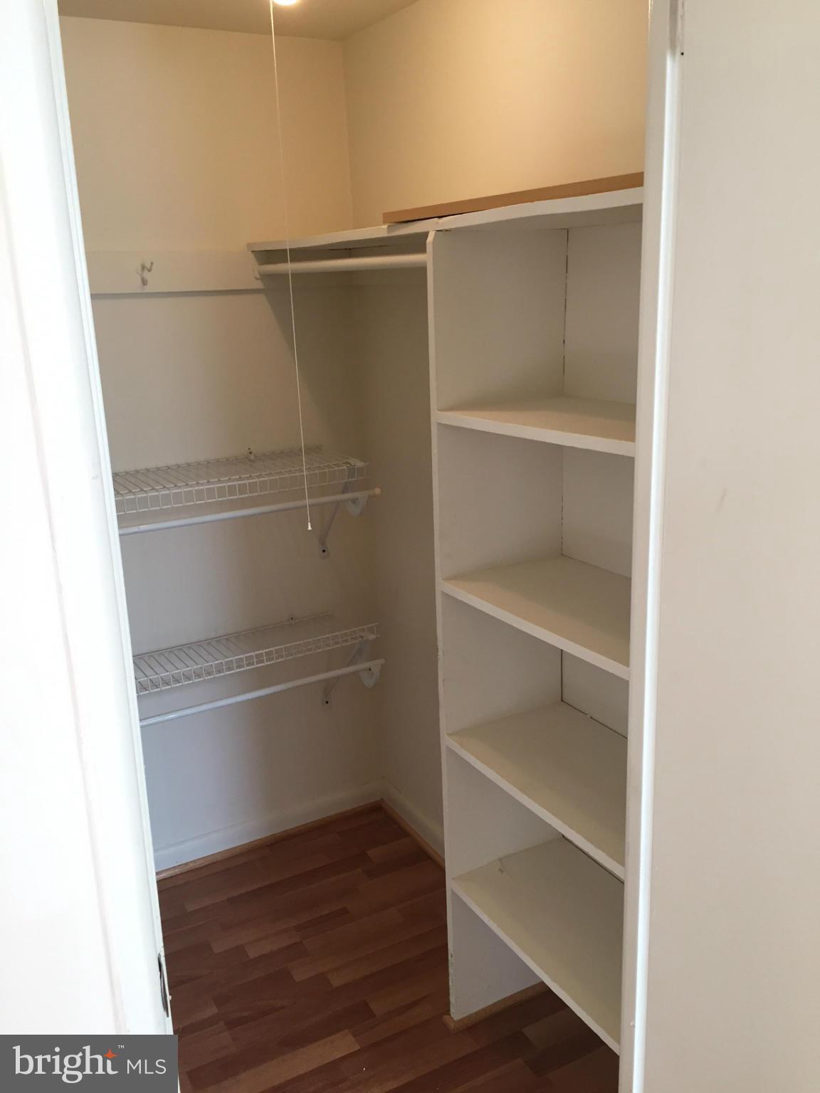 YORKTOWNE SQUARE - Residential Lease