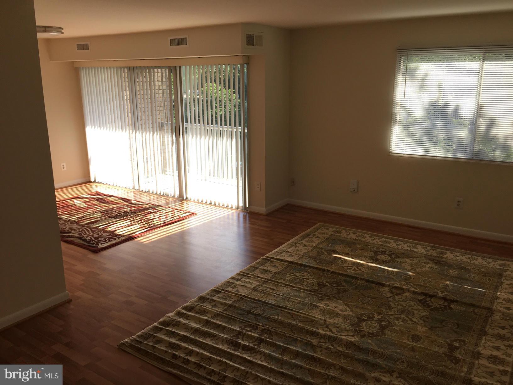 YORKTOWNE SQUARE - Residential Lease