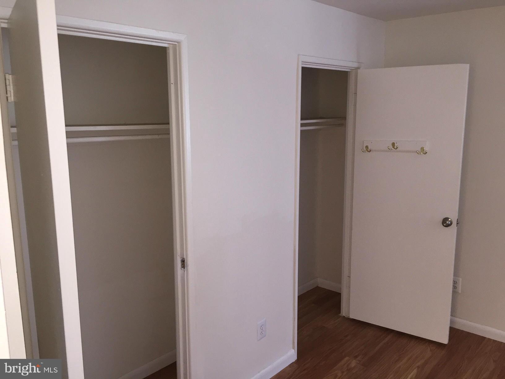 YORKTOWNE SQUARE - Residential Lease