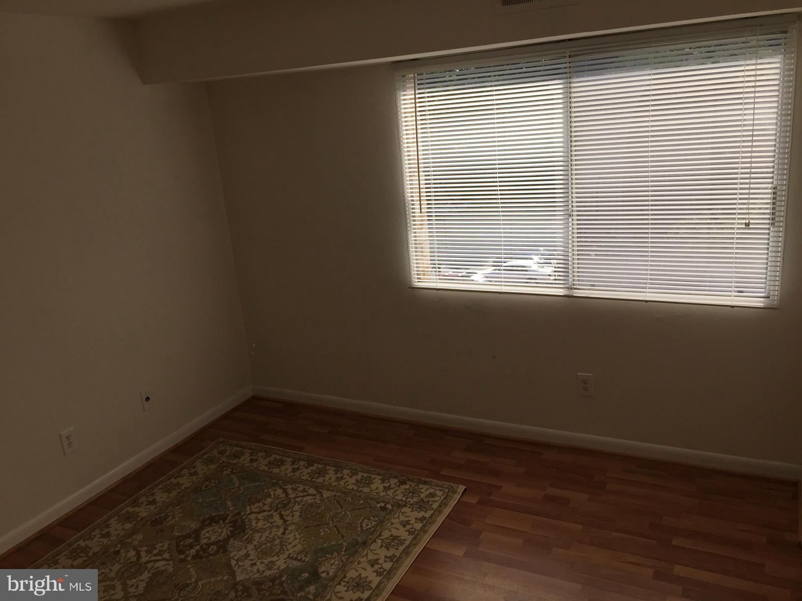 YORKTOWNE SQUARE - Residential Lease