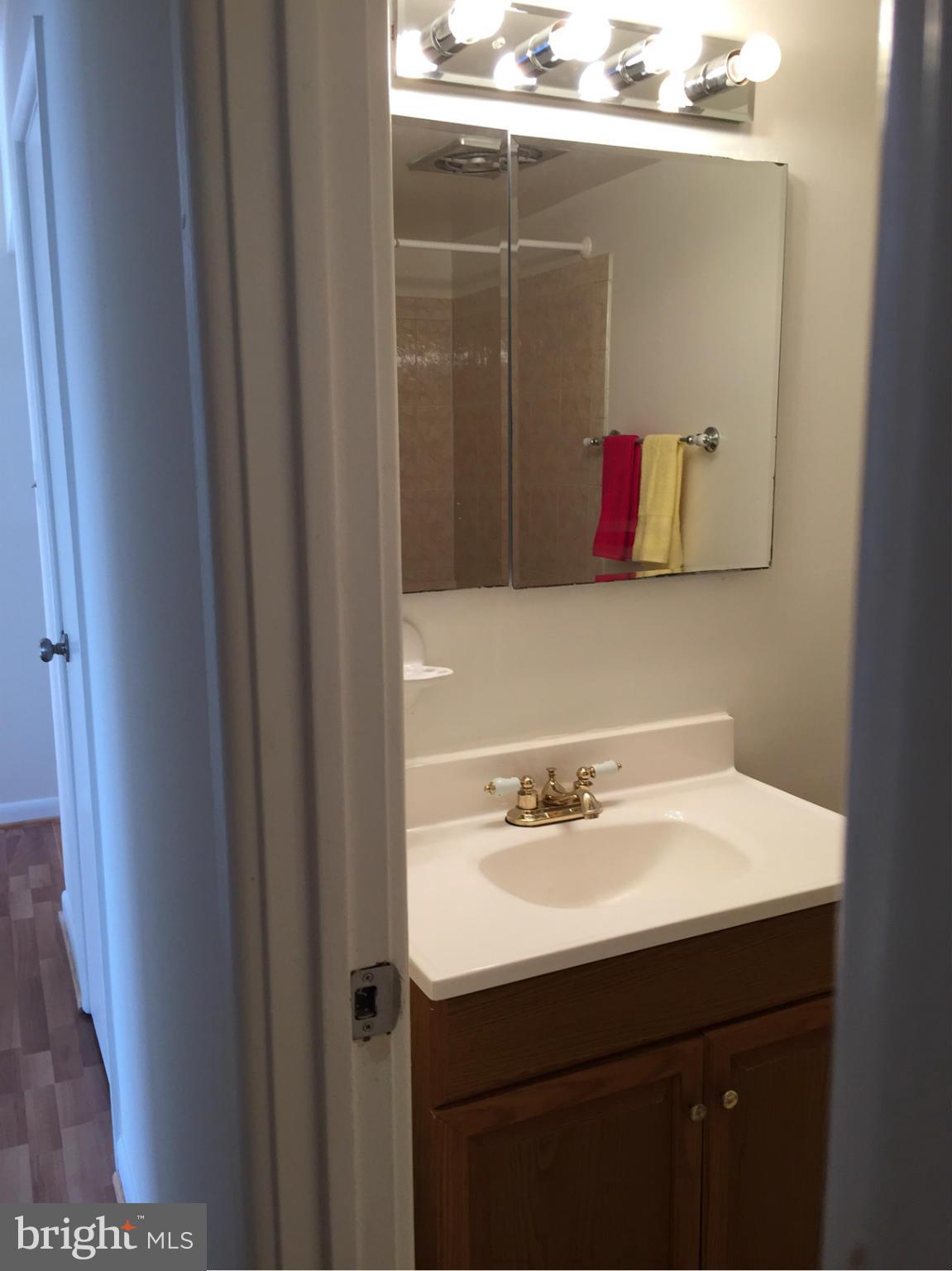 YORKTOWNE SQUARE - Residential Lease