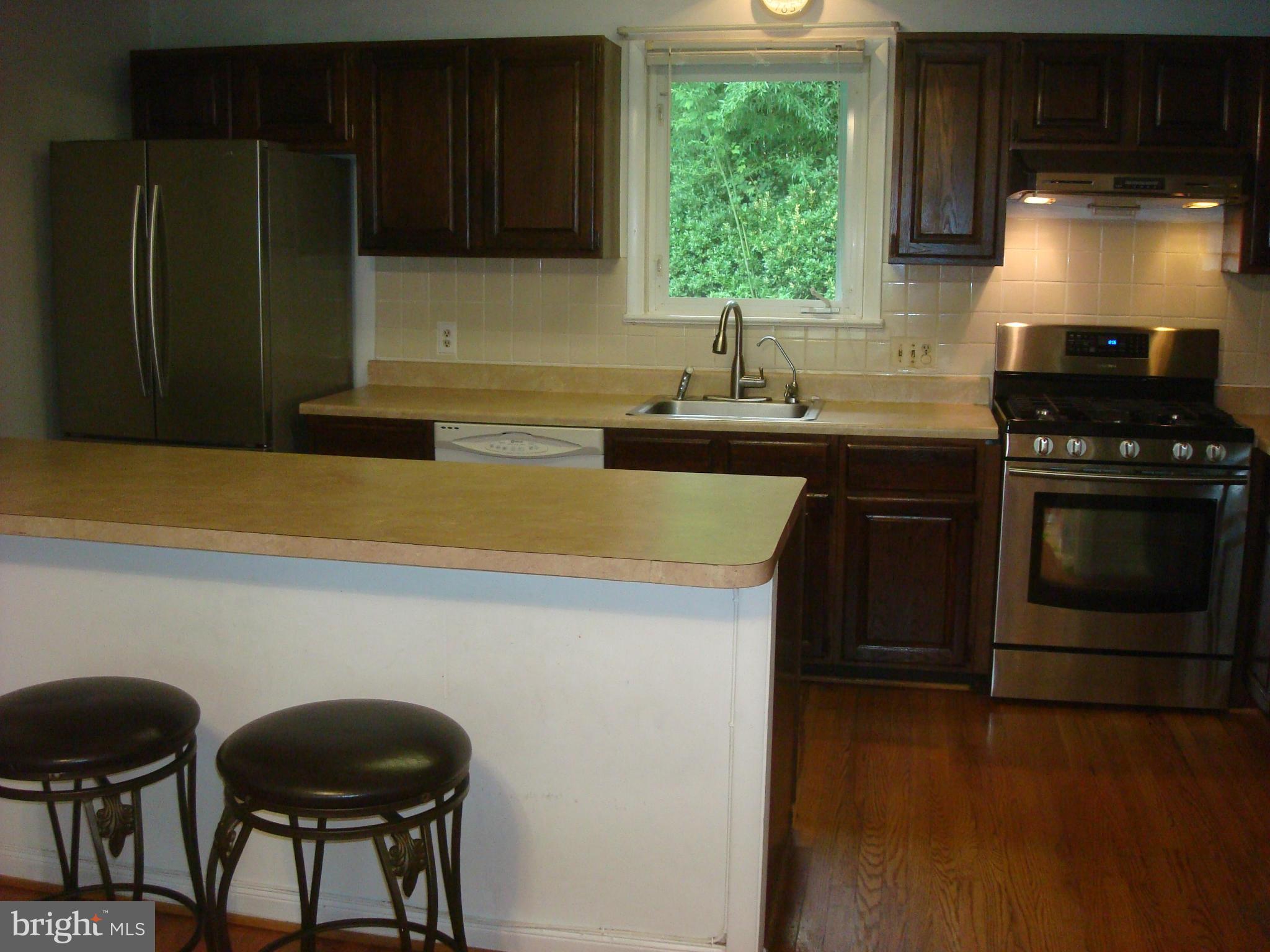 MCLEAN MANOR - Residential Lease