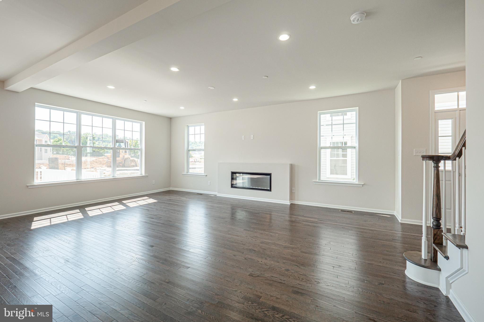 EAST VILLAGE - Residential