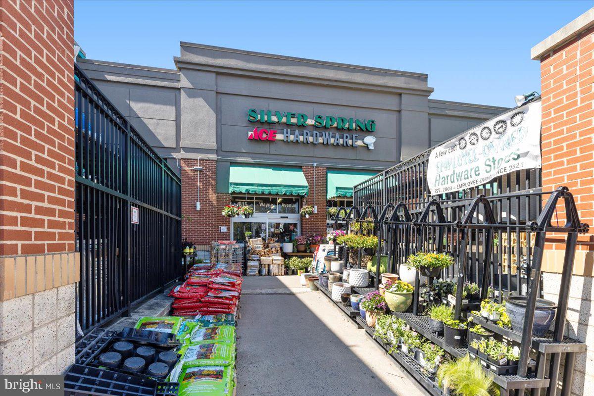 8045 AT SILVER SPRING METRO - Residential