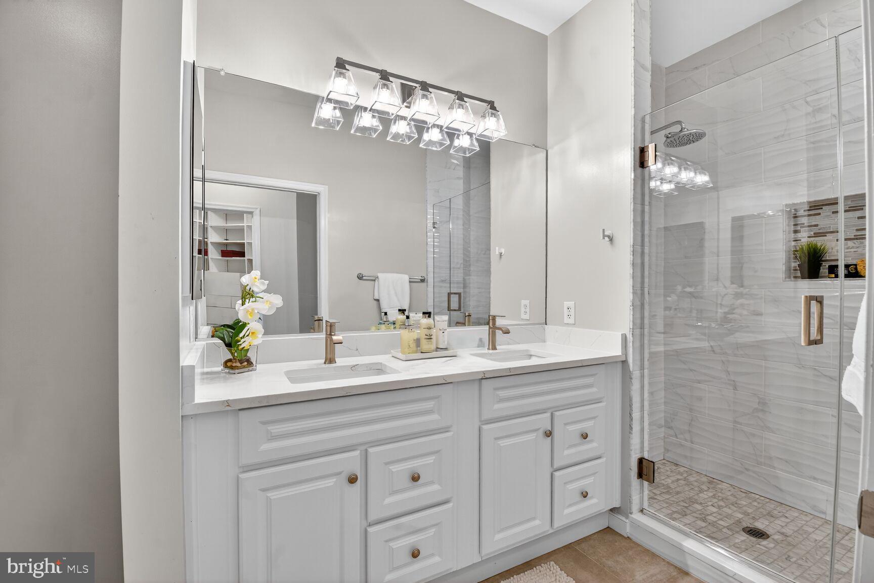 8045 AT SILVER SPRING METRO - Residential