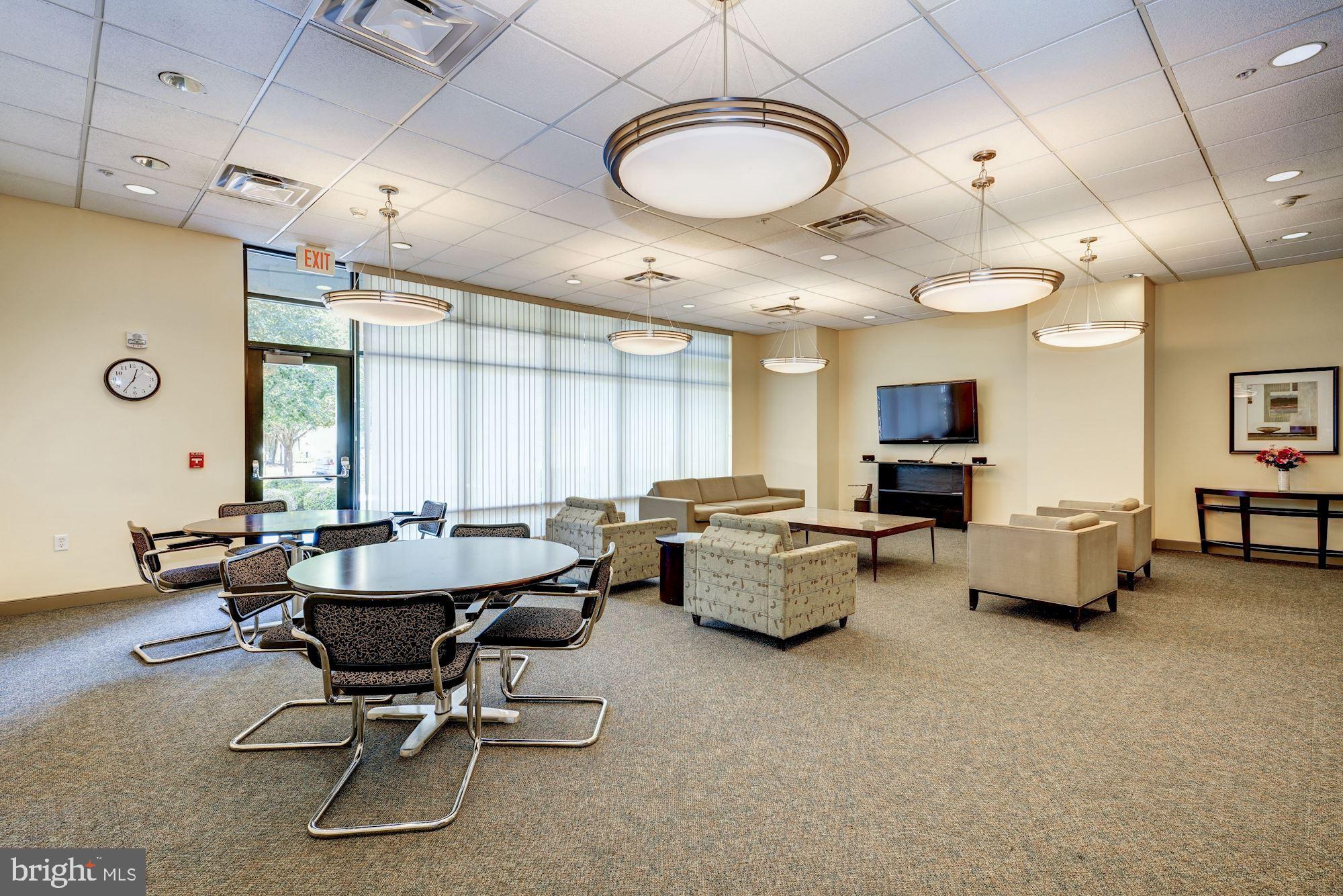 8045 AT SILVER SPRING METRO - Residential