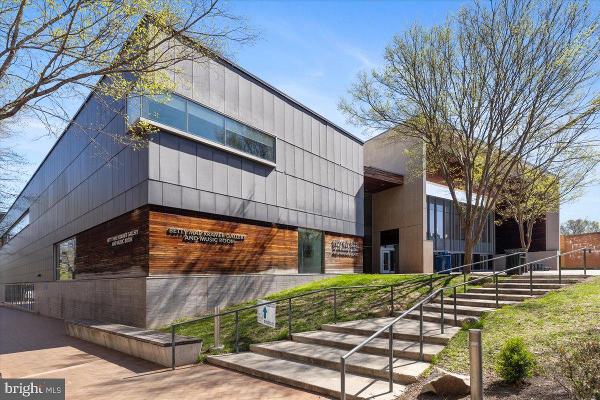 8045 AT SILVER SPRING METRO - Residential