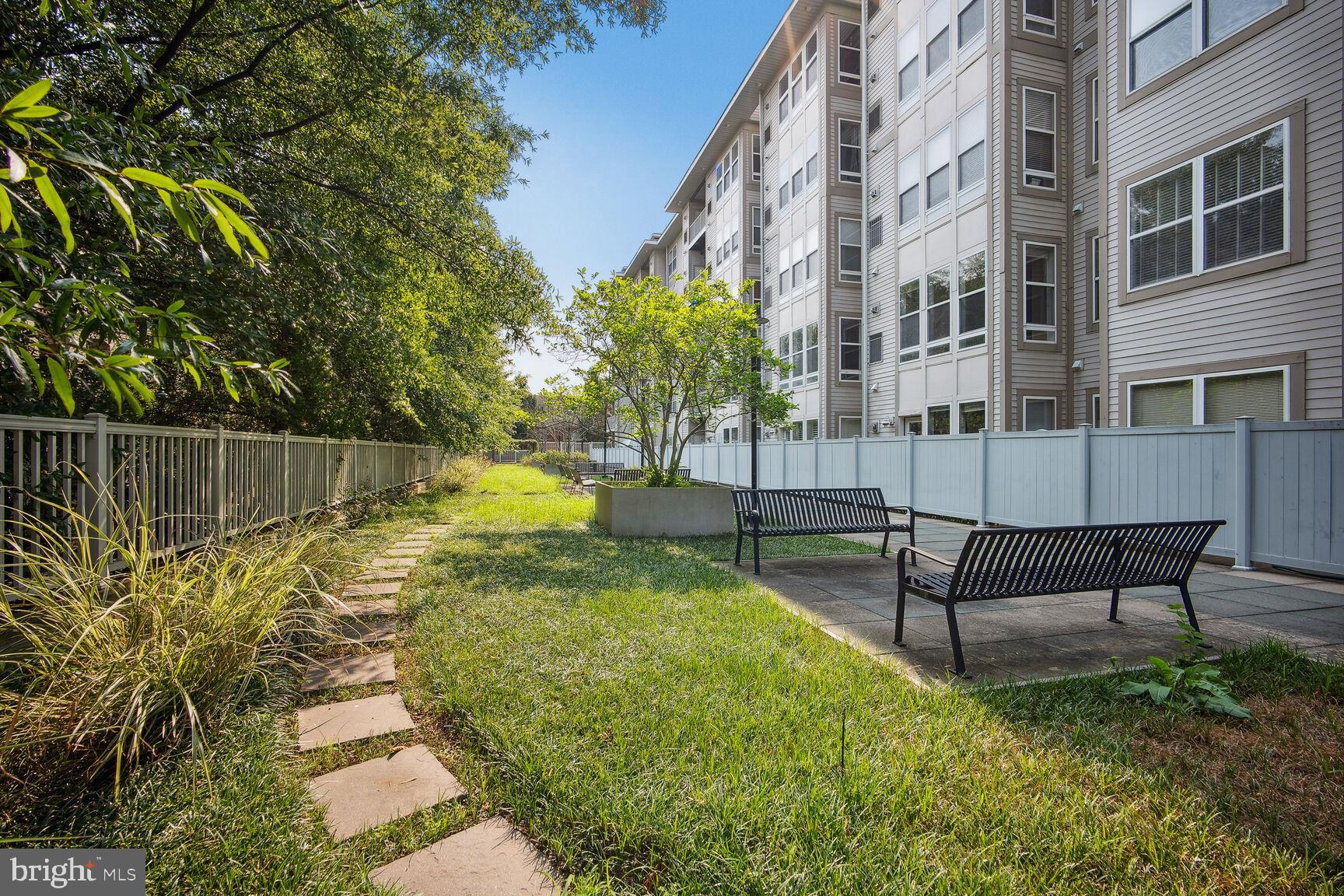 8045 AT SILVER SPRING METRO - Residential