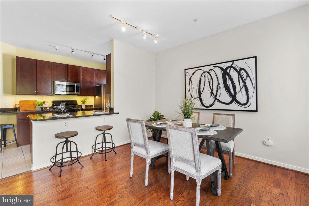 8045 AT SILVER SPRING METRO - Residential