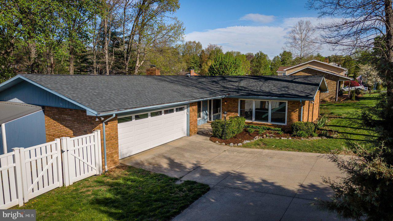 BELMONT ESTATES - Residential