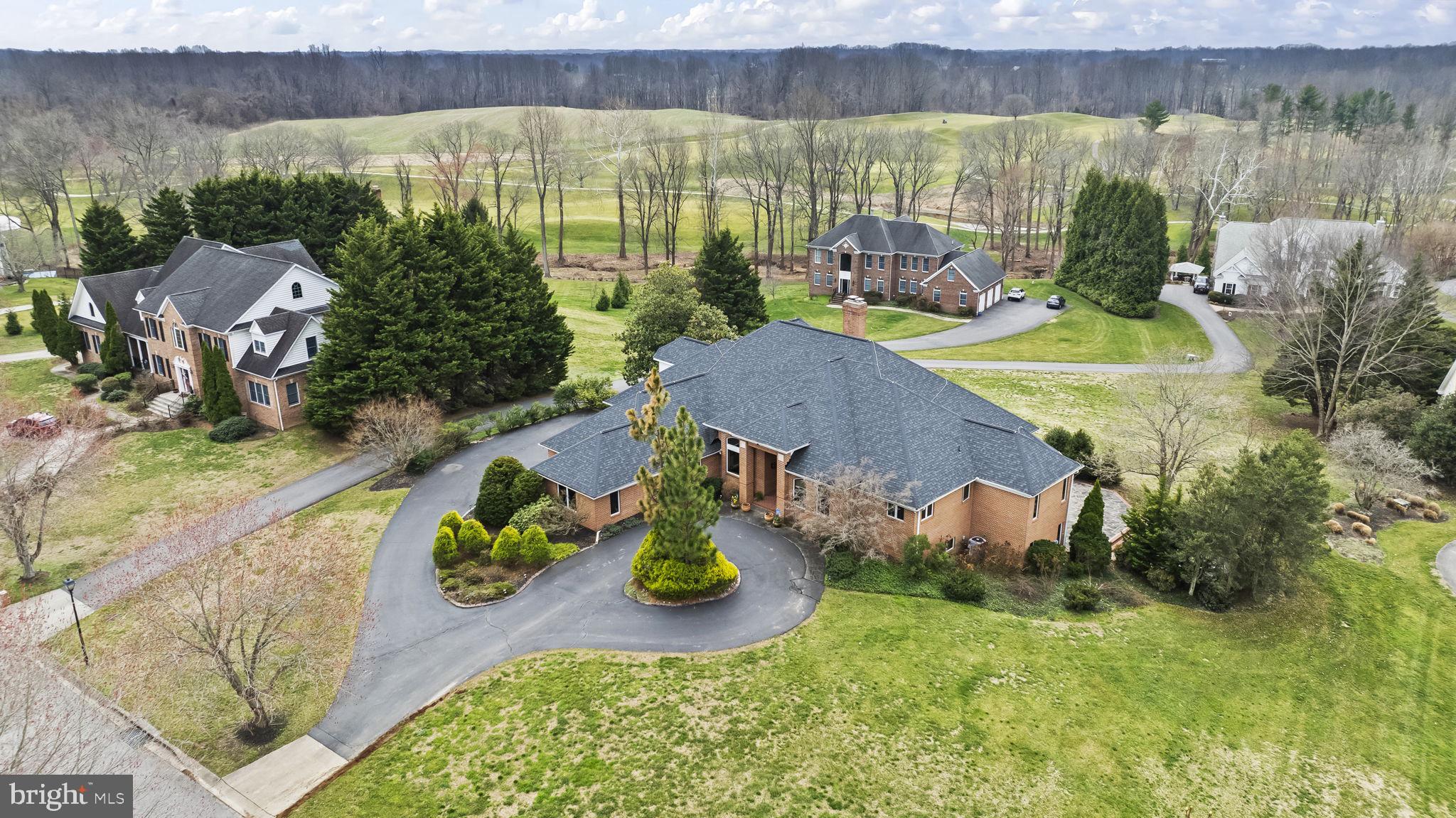 OLD SOUTH COUNTRY CLUB - Residential