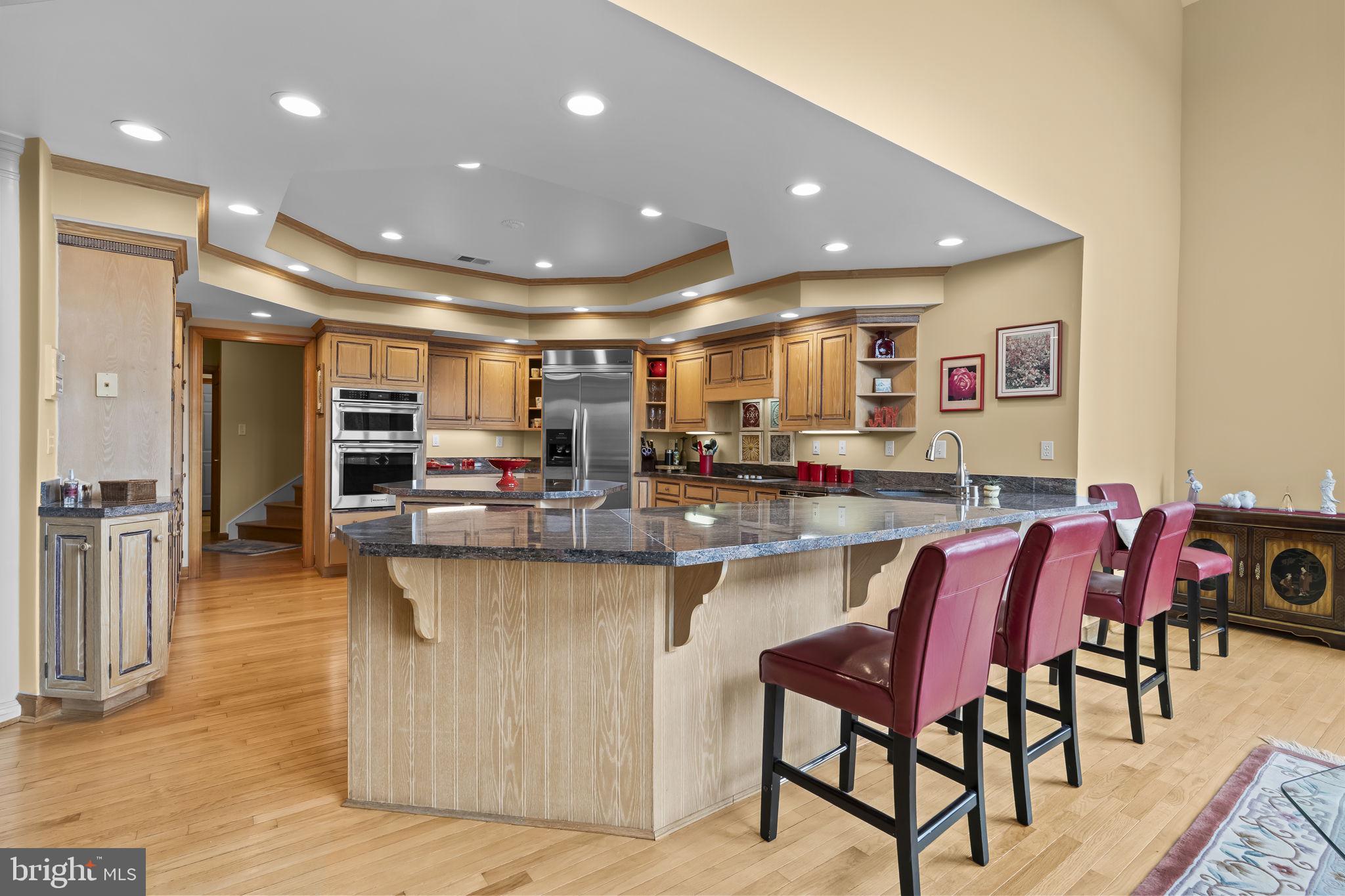 OLD SOUTH COUNTRY CLUB - Residential